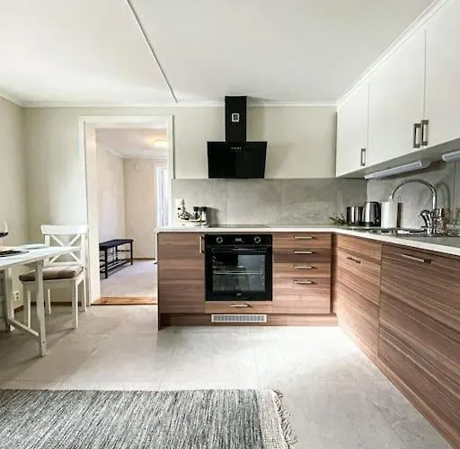 Beautiful Near Forest, Sea And Lägenhet