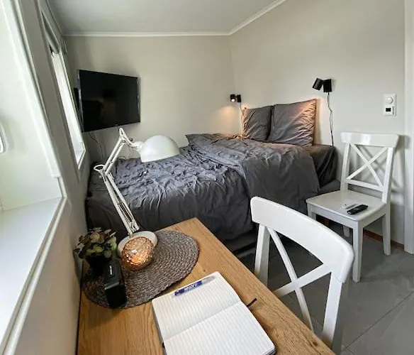 Beautiful Near Forest, Sea And Leilighet *